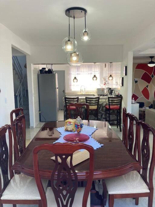 Casa Com Piscina, Grande E Espacosa No Condominio Dos Passaros Cabo Frio Exteriör bild